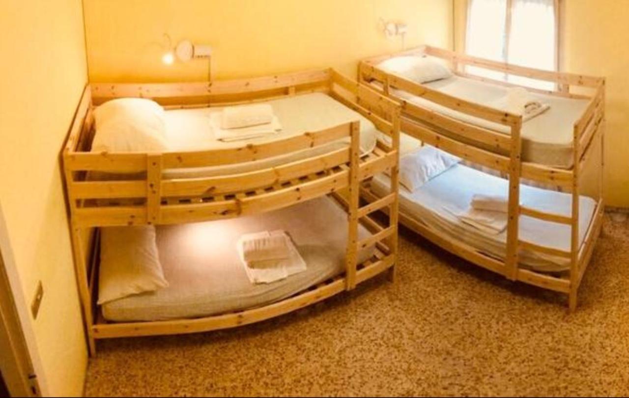 Hotel Urania à Fogliano Marina Extérieur photo
